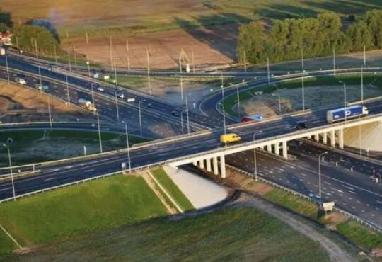 У Києві відновлять будівництво дорожнього довгобуду 8