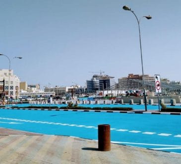 В Катаре красят асфальт в голубой цвет 13