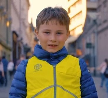 С 1 сентября учащимся 1-4 классов раздадут жилеты со светоотражателями 7