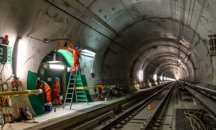 В Китае строится скоростная железная дорога с подводным тоннелем (видео) 16 Скоростная железная дорога (Швидкісна залізниця)