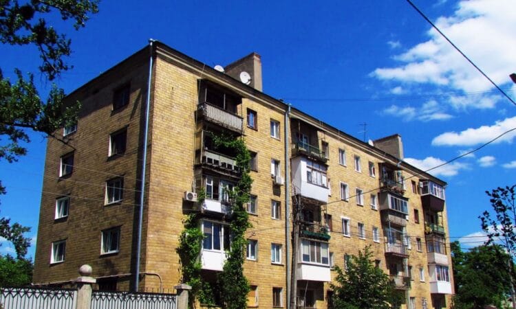 Старый жилой фонд. Старий житловий фонд