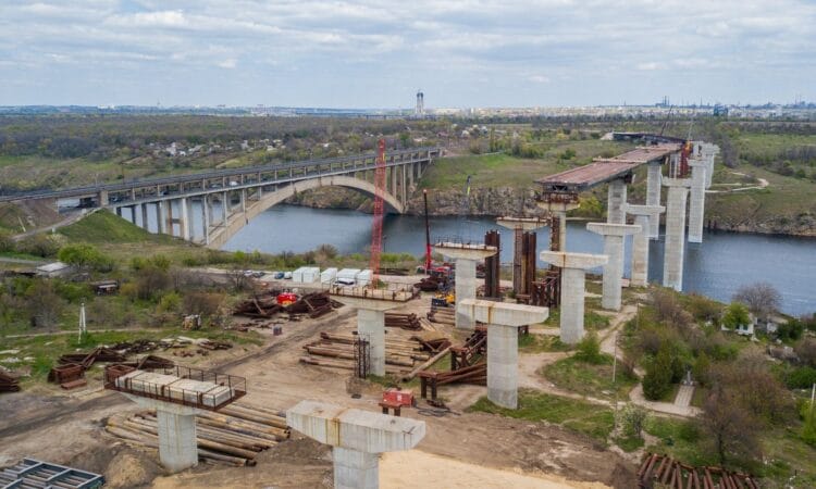 Мосты в Запорожье будут строить круглосуточно 20 Строительство мостов в Запорожье. Новости строительства. Будівництво мостів у Запоріжжі. Новини будівництва