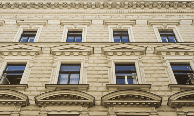 Ремонт разрушающихся зданий. Ремонт зруйнованих будівель