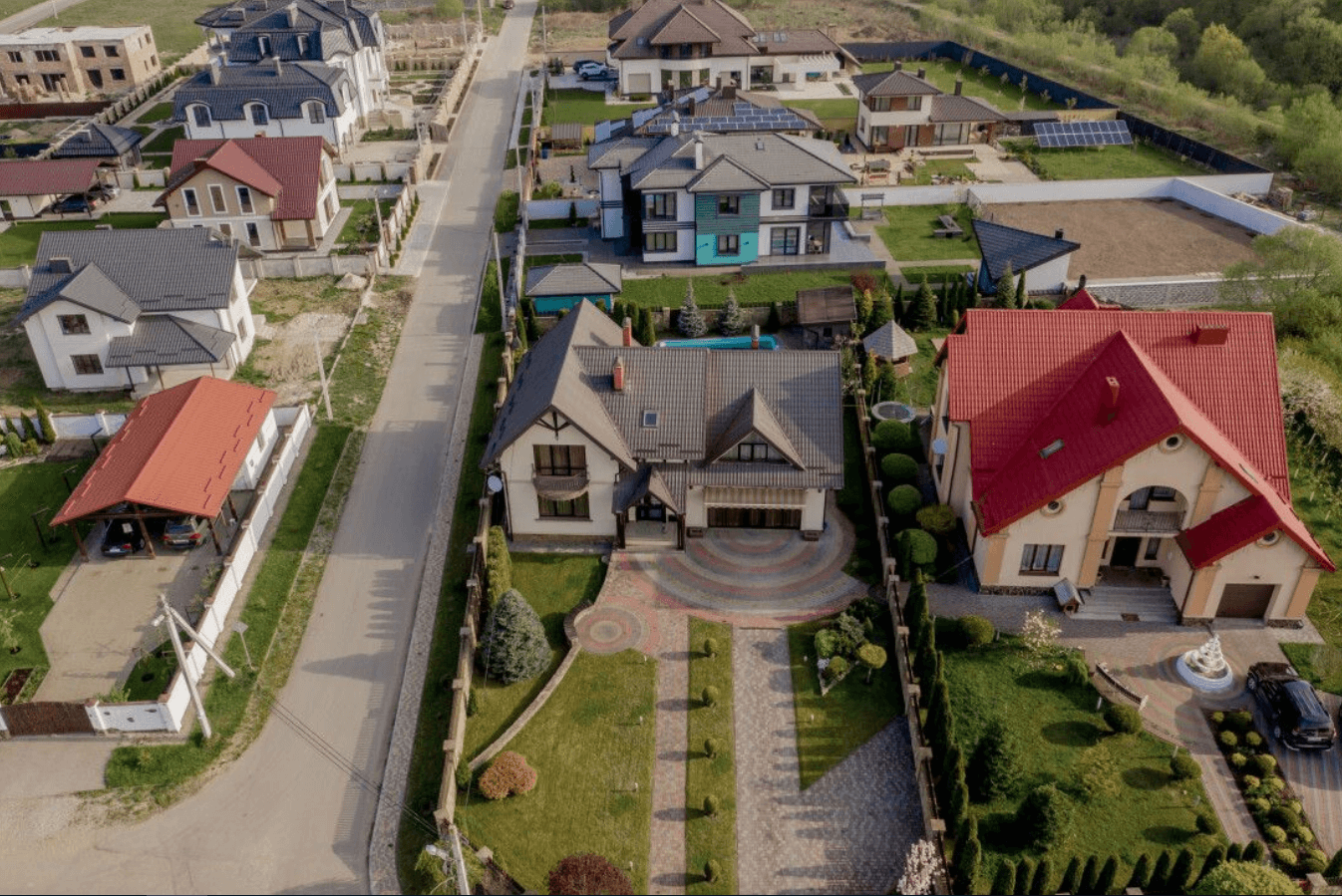 Спрос на загородные коттеджи. Попит на заміські котеджі